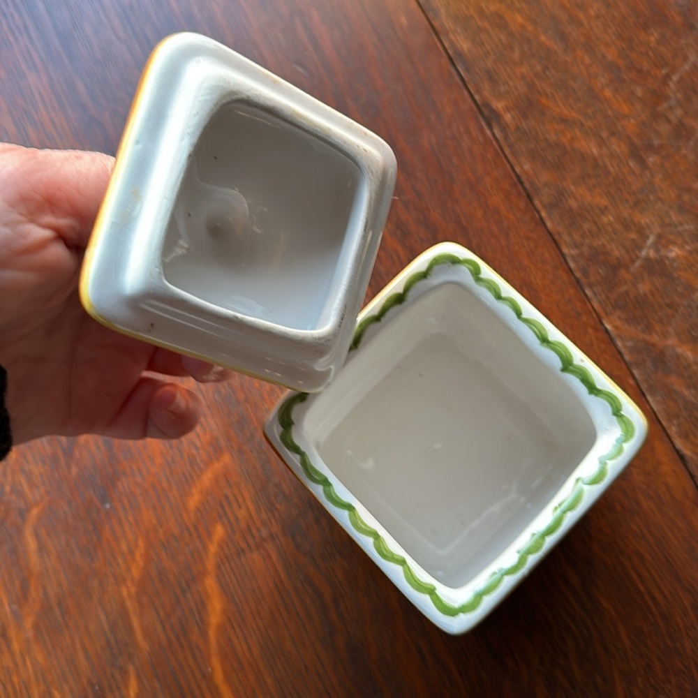 🇵🇹Ceramicas De Coimbra 3.5 wide x 5” H Square hand painted jar/lid Portugal - Picture 8 of 16